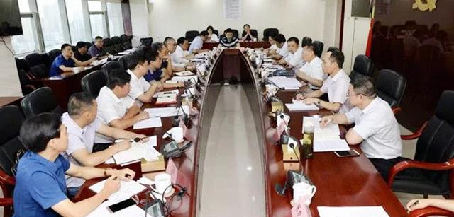 刘钧贻董事长受邀出席长沙市胡忠雄市长主持召开的宁乡花猪工业开展专题座谈会